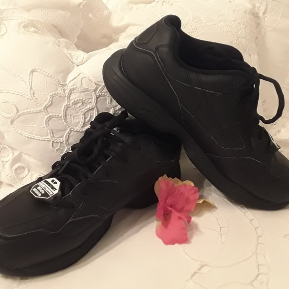 memory foam black work shoes